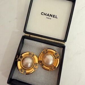 CHANEL Gold and Cream Pearl Earrings